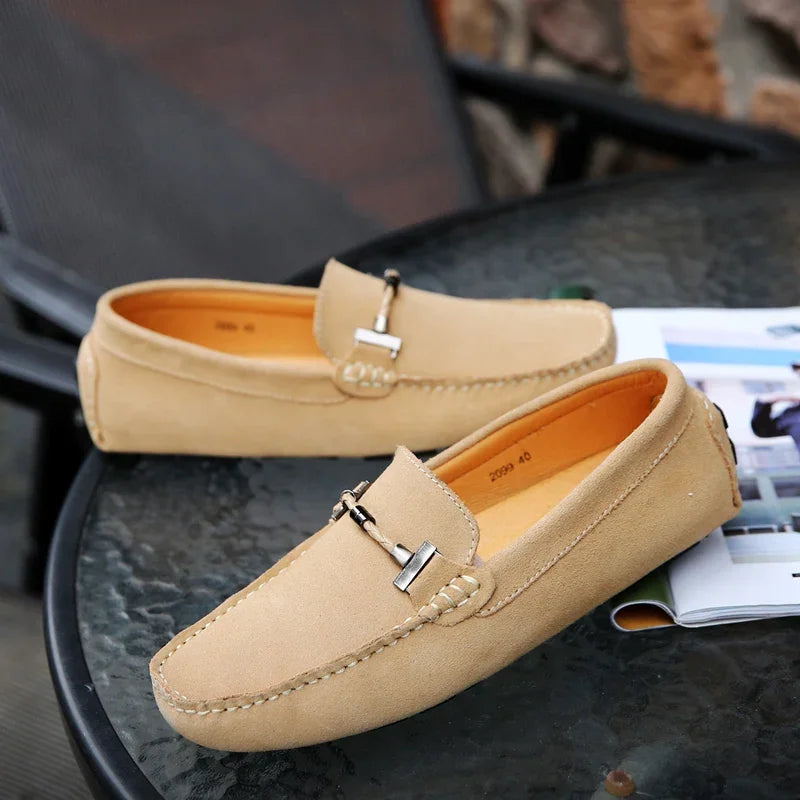 New Men Casual Shoes Fashion Suede Soft Men Loafers Leisure Moccasins Slip on Men's Driving Shoes Lazy Shoe Handmade Flats Comfy