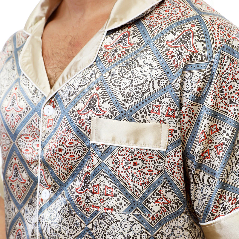 2pcs Men's Geometric Print Pajama Set Stylish Brown Short-Sleeve Shirt with Elastic Waist Shorts Comfortable Polyester Sleepwear