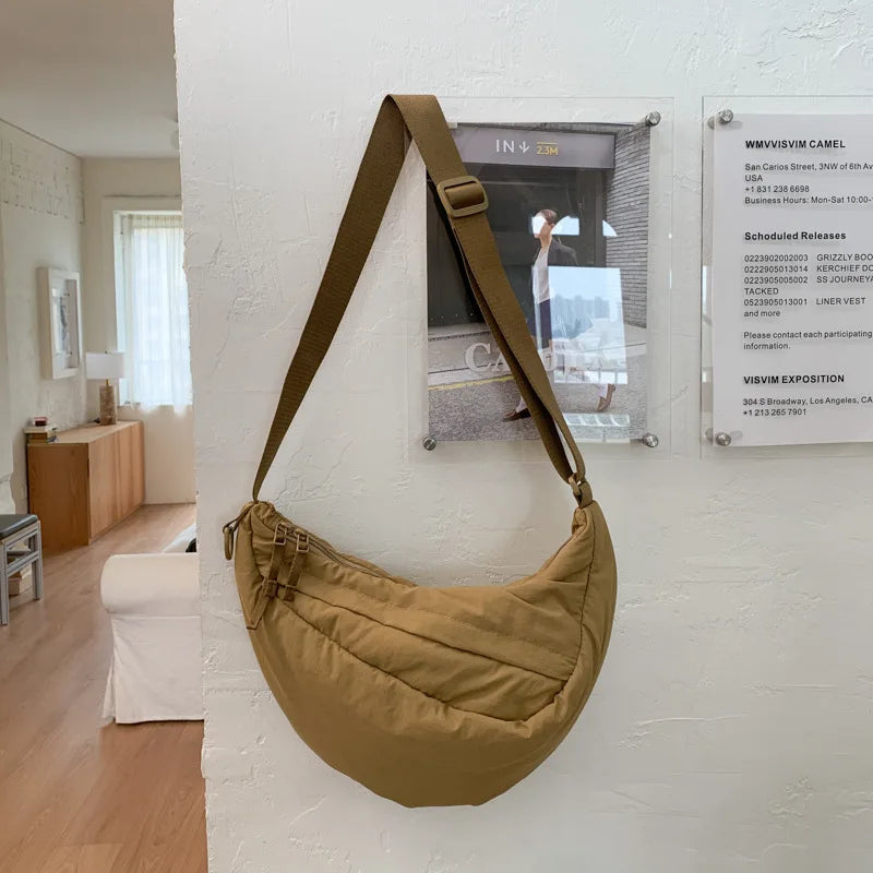 Simple and Versatile Hobo Bag An Elegant Casual Crossbody Bag That Fashionable and Lightweight Suitable Shoulder Bag