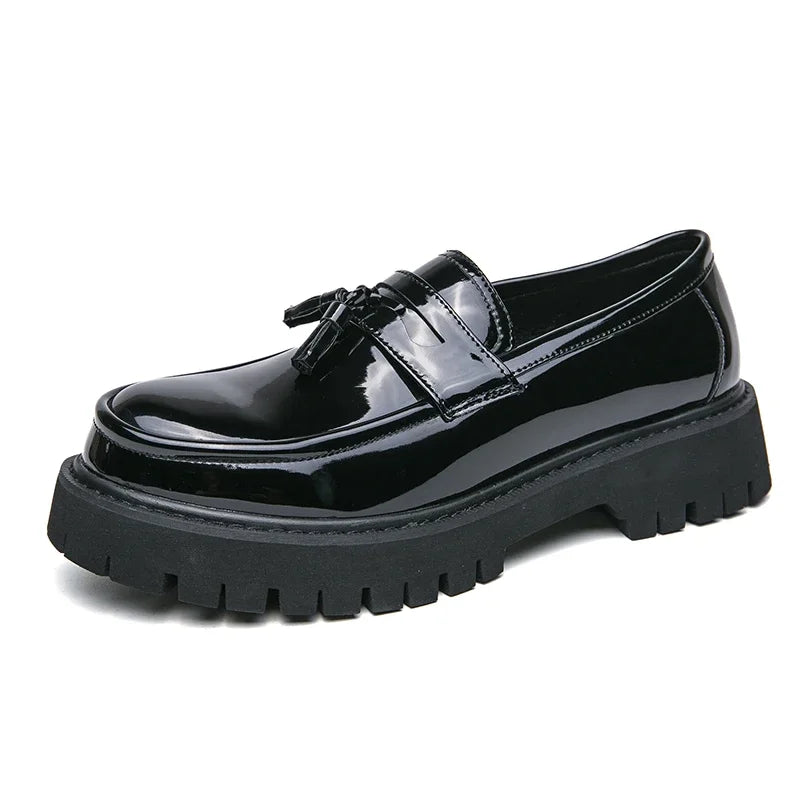 Fashion Tasseled Loafers Men Casual Shoes Black and White Leather Slip-on Shoes Classic British Style Penny Luxury Brand Driving