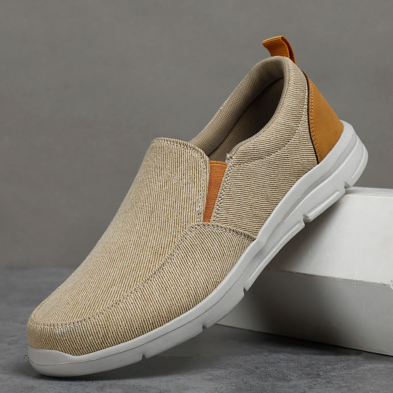 Men Casual Shoes Canvas Breathable Loafers Men 2024 New Male Comfortable Outdoor Walking Shoes Classic Loafers Men Sneakers