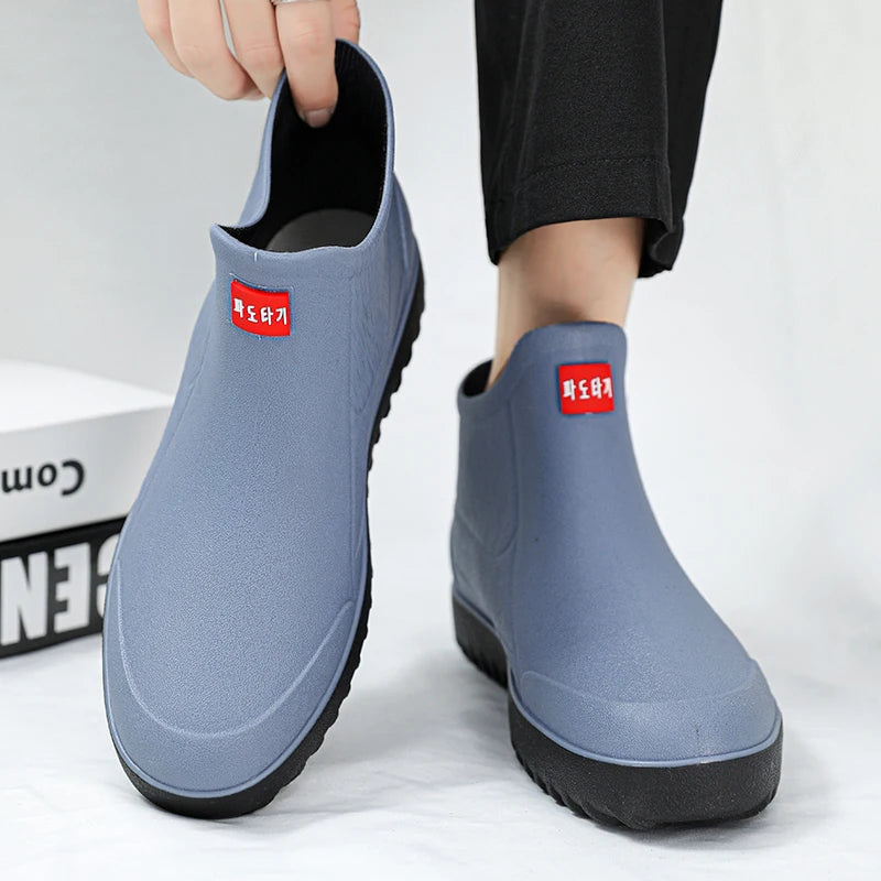 Men's casual rain shoes Four season new non-slip waterproof comfortable outdoor fishing water shoes fashion chef work rain boots