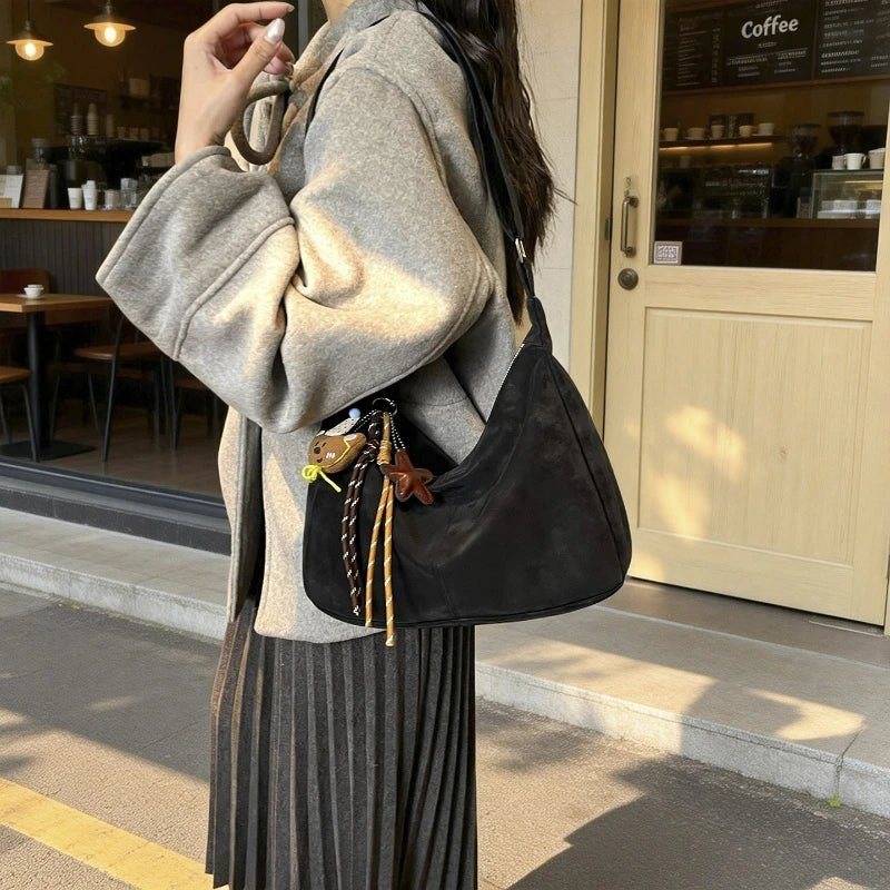 Large Capacity Simple Casual Hobo Bag Comfortable and Versatile Texture Crossbody Shoulder Bag Simple Retro Commuter Storage Bag