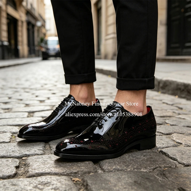 Luxury Gentleman Lace up Oxford Dress Shoes Black Patent Leather Brogue Red Dot Decor Formal Shoes Business Wedding Banquet Shoe