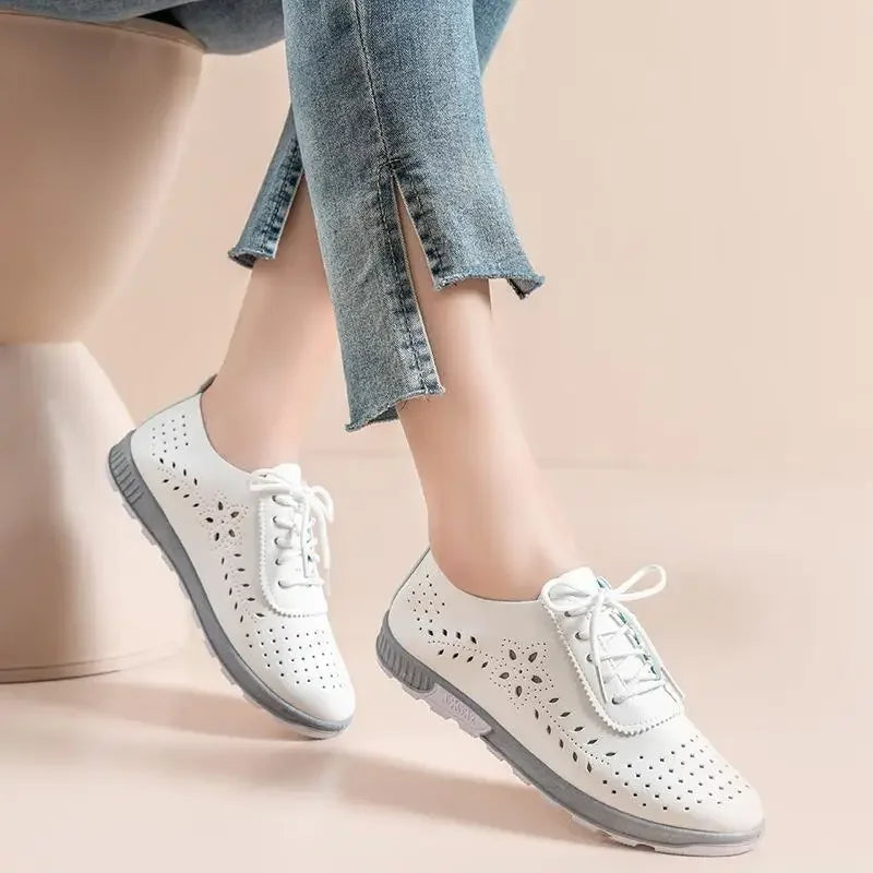 Summer Breathable Hollow White Shoe Women Flats Shoes Genuine Leather Women Sneakers Shoes Lace Up Loafers Soft Oxford Shoes2025