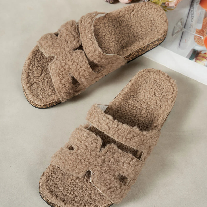 Autumn and Winter Women's Home Slippers, Soft-Soled Warm Slippers, Round-Toe Open-Toe Outdoor Fashion Fur Slippers, Home Slippers with Widened Straps, Soft and Skin-Friendly Faux Fur Slippers, Adjustable Sandals | Cork Soles