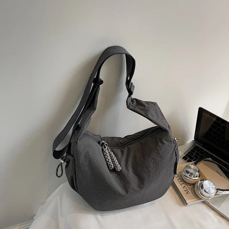 New Women Texture and Versatile Hobo Bags Large Capacity Crossbody Bags Fashion Casual Simple Storage Bags for College Students