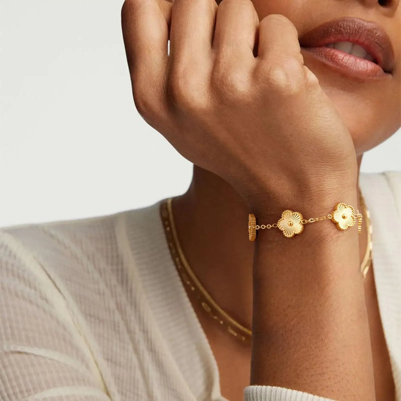 18K Gold Plated Floral Bracelets, Stainless Steel Charm Bracelet Non-Tarnish, Adjustable Lucky Chain Set Trendy Gift
