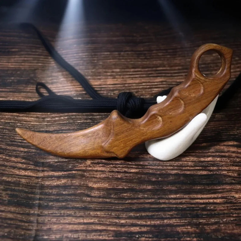 Golden Sandalwood Claw Knife, Whole Wood Carving | SAMAG