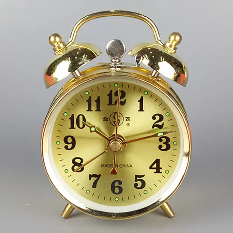 Alarm Clock Mechanical Metal Creative Bedroom Desk Clock Bedside Table Super Sound Watch Retro Nostalgic Table Winding Clock