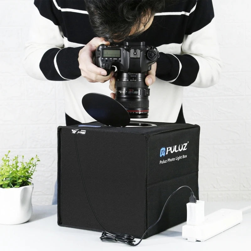 PULUZ 25cm Folding Portable High 97 CRI Ring LED Light Photo Lighting Studio Shooting Tent Box with 12 Colors Backdrops