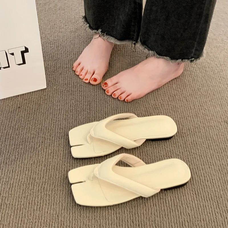 Summer Women's Clip Toe Slippers Fashion Flats Comfortable Comfort Outdoor Beach Vacation Flip Flop Slides Women Slippers 35-42