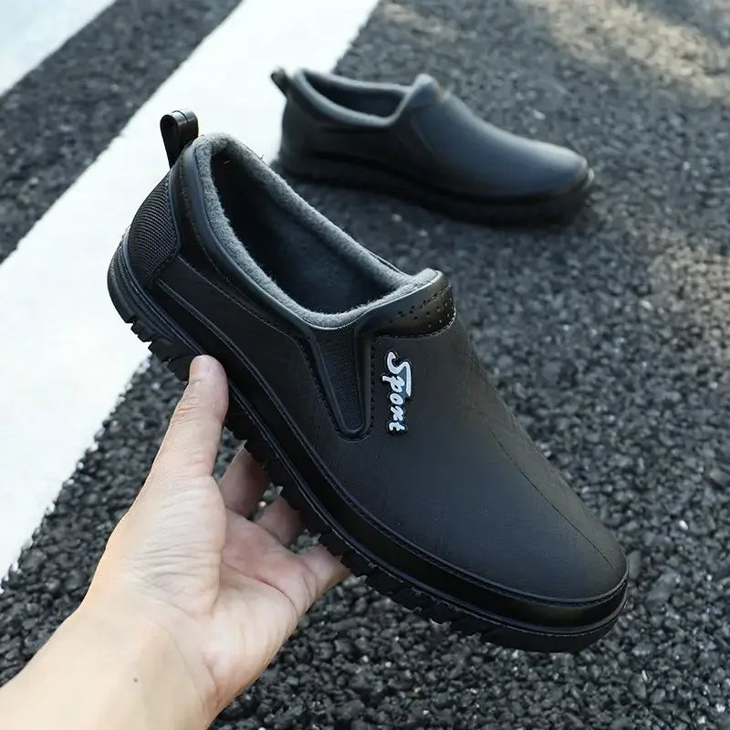 Wear-resistant Male Shoes Waterproof and Non-slip Rubber Fashion Pvc Wide Toes Men's Rain Boots Designer Without Lacing New Gum