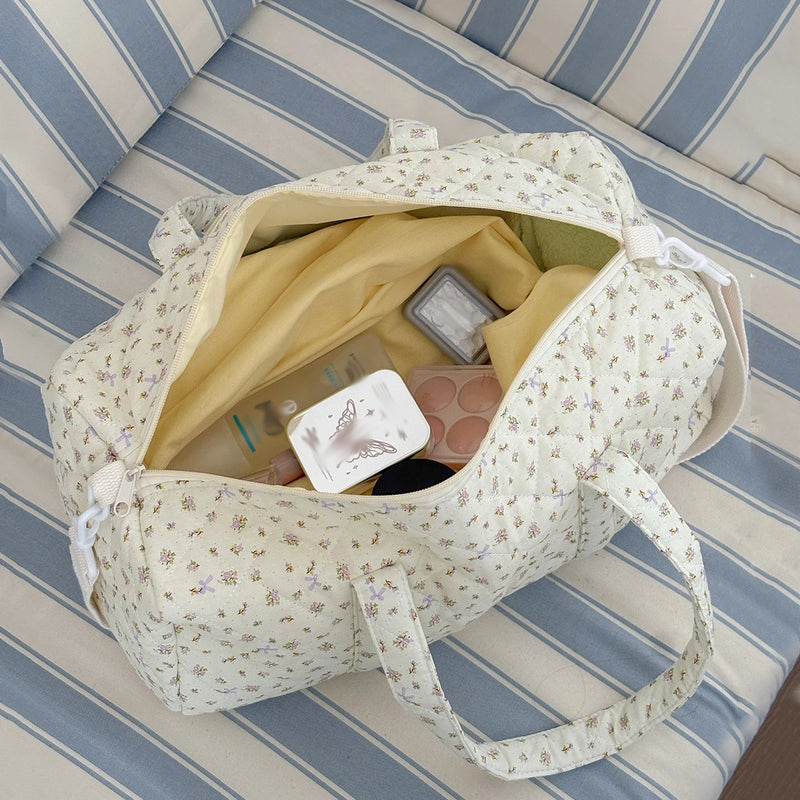 Lightweight Large Capacity Floral Quilted Travel Bag Handheld Diagonal Boston Bag Korean Version Ins Fresh Sweet Cotton Bag