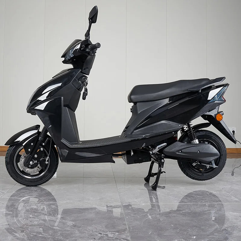 600W/800W 40-50km/h Speed 45-65km Range 2 Wheel Electric Moped 2 Person E Scooter