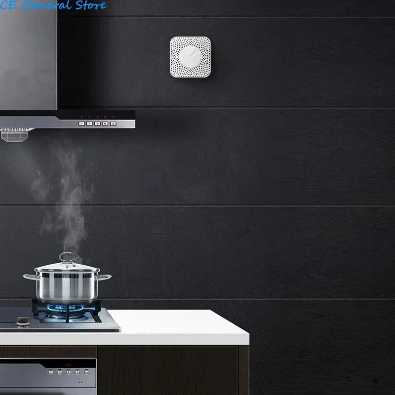 Tuya Wifi/Zigbee Smart Home Air Quality Sensor CO2 VOC HCHO Smart Air Box Gas Leak Sensor Security Protection Alarm Sensors