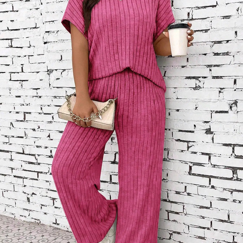2 Counts Women's Plus Size Textured Batwing Sleeve Tee & Elastic Waist Pants Set, Casual Short Sleeve T-shirt & Straight Leg Tro