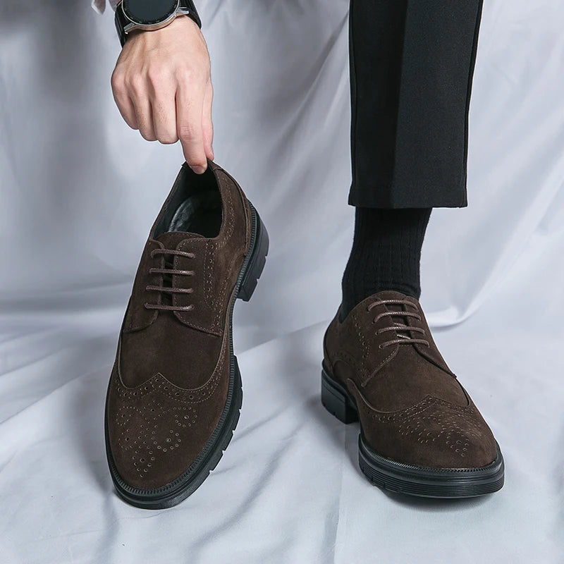 Fashion New Low Heels Pointed Suede Leather Brogue Oxford Shoes New Bussiness Thick Soled Causal Soft Daily Male Footwear Shoes