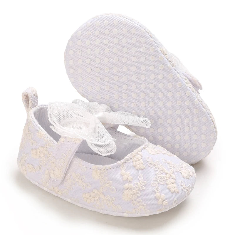 Cute White Lace Baby Girl Princess Shoes 0-18M Baby Moccasins Mocs Shoes Butterfly Knot Tassel Anti Slip Cotton Sole Shoes Baby
