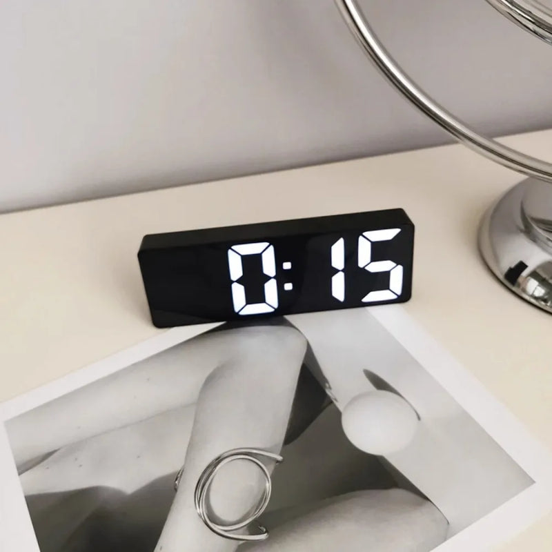 Modern Minimalist Voice-Control Alarm Clock, Black & White  Multi-Functional & Portable LED Mirror-Surface Digital Clock