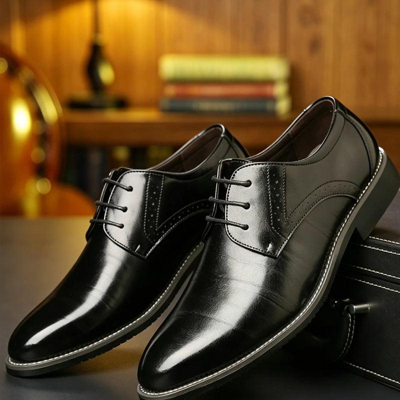 QRLQRL High Quality Mens Classic Black Comfortable Oxford Shoes  Men's Cowhide Carved Business Banquet Casual Leather Shoes