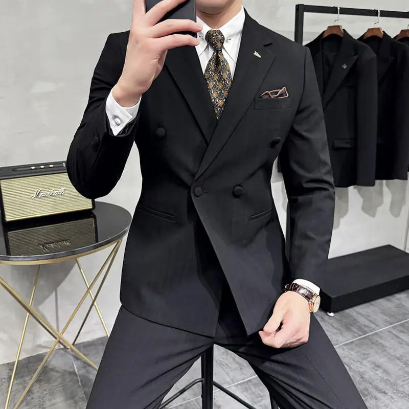 The New Spring 2025 Suit Set Is Fashionable, Stylish And Versatile. It's A Three-Piece Formal Suit Suitable For British Business