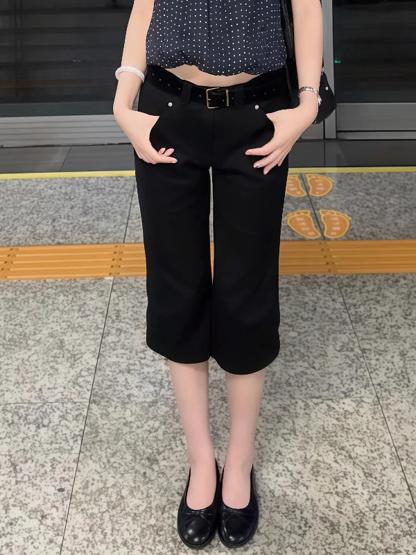 American Retro Low Waist Early Seven - Quarter Black Capri - View 5 | SAMAG