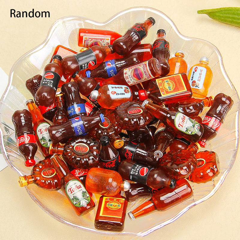 10PCS Miniature Resin Drink Bottles Set, Mixed Random Mini Wine Bottles for Phone Case/DIY Doll House Micro Landscape Decoration