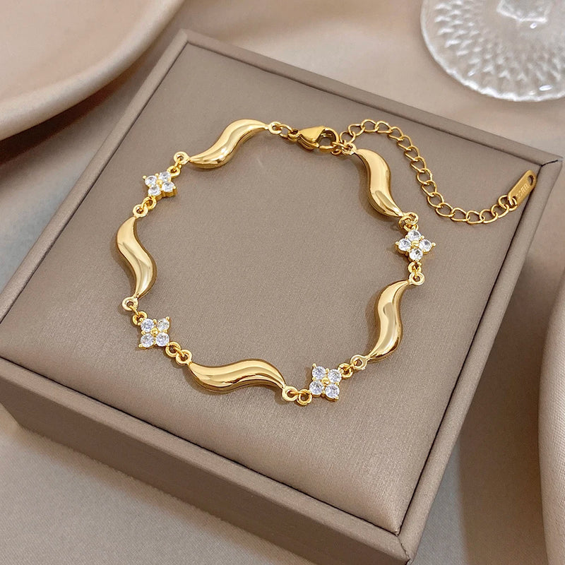 Fashion Gold Plated Stainless Steel Bracelet for Women Chic Wave Zircon Flower Wristband Bracelets Party Jewelry Gifts