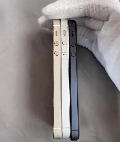 Apple iPhone 5S 8MP Camera 1136x640 4.0inch Screen Used Phone