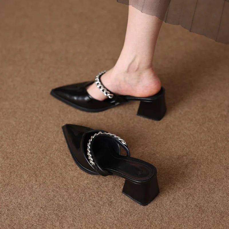 French Style Pointed Toe Chunky Heel V-Cut Mules with Chain Decor, Commute Versatile Comfortable Outdoor Wear Sandals for Women