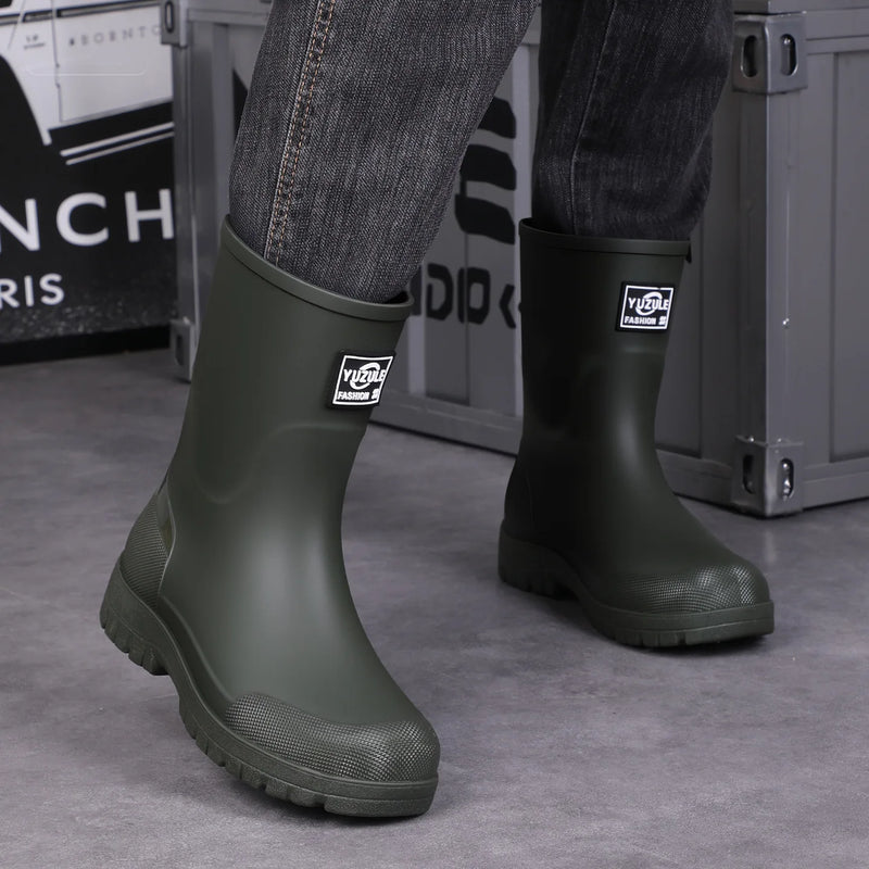New Men's Style Rain Boots Fashion Mid-calf Waterproof Boots Work Warm Water Boots Wear-resistant Non-slip Fishing Rubber Shoes