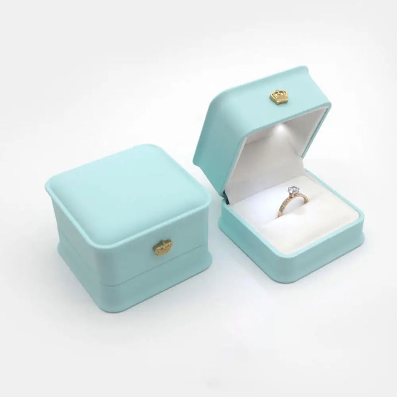 Ring Box LED Light Proposal Engagement Necklace Boxes Jewelry Gift Red Wine Ring Case for Wedding Valentine's Day Anniversary