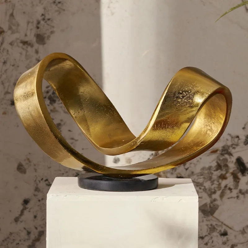 Modern Golden Entrance Hall Handicrafts Creative Simple Abstract Decorative Gifts Living Room Luxury Art Home Decorations
