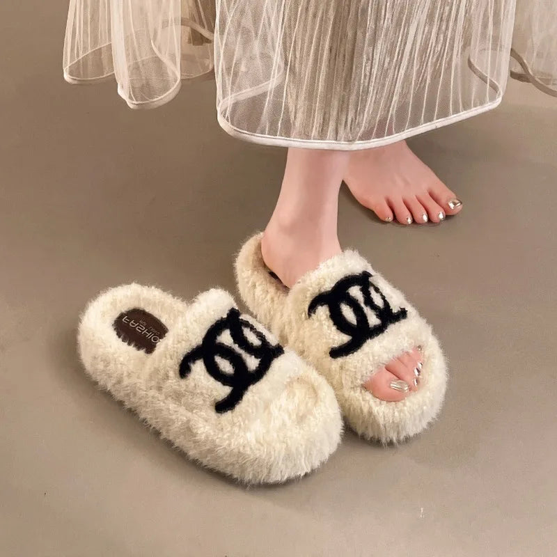2026 Fashion Indoor Casual Non Slip Warm Women's Cotton Slippers Winter New Trendy Plush Comfort Soft Sole Shoes for Women