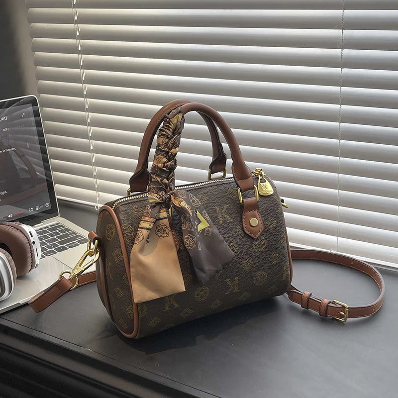 Premium Boston bag pillow bag women's retro European station crossbody texture shoulder crossbody bag